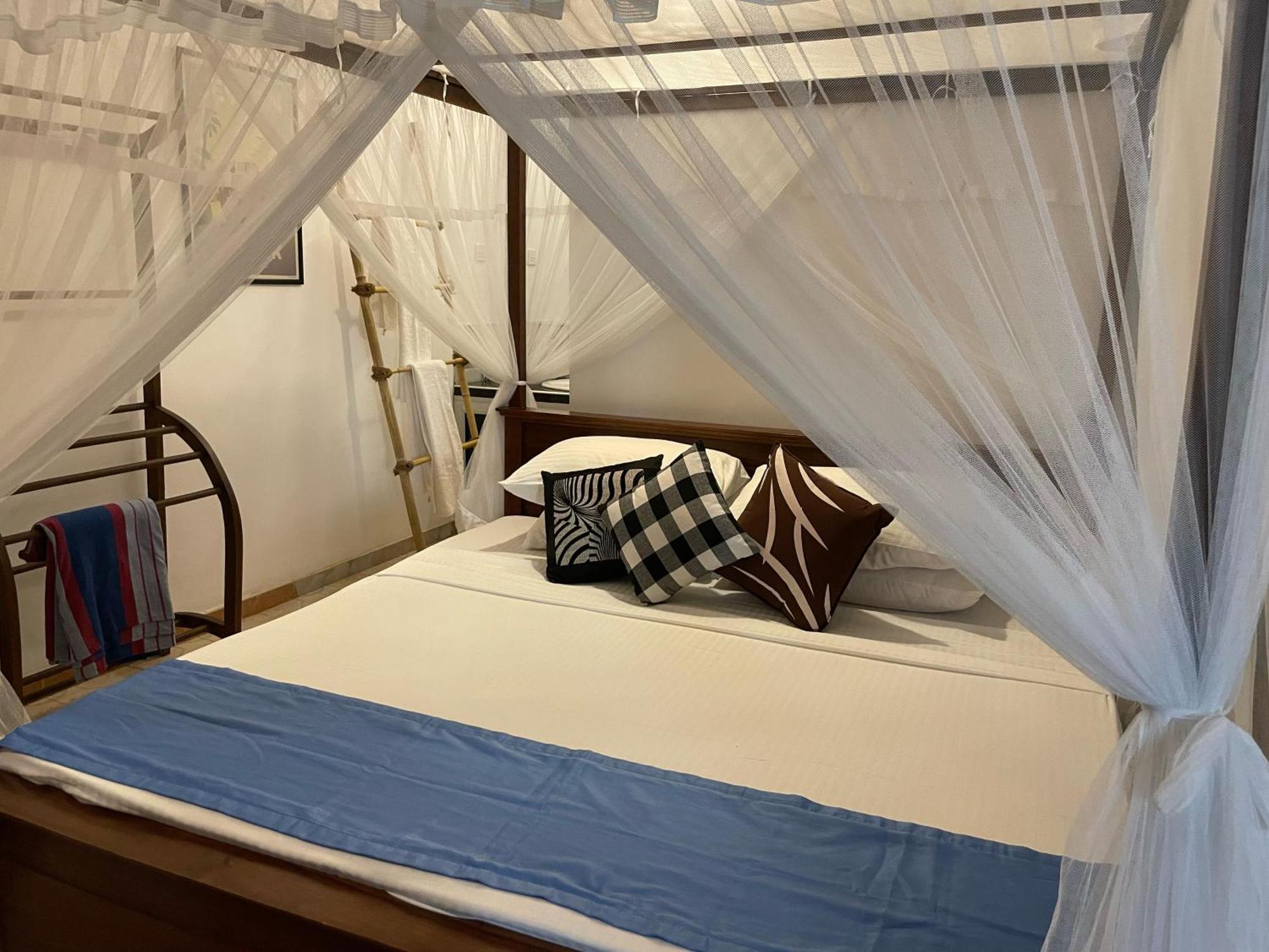 Kenno'S Korner Hotel Weligama Exterior photo